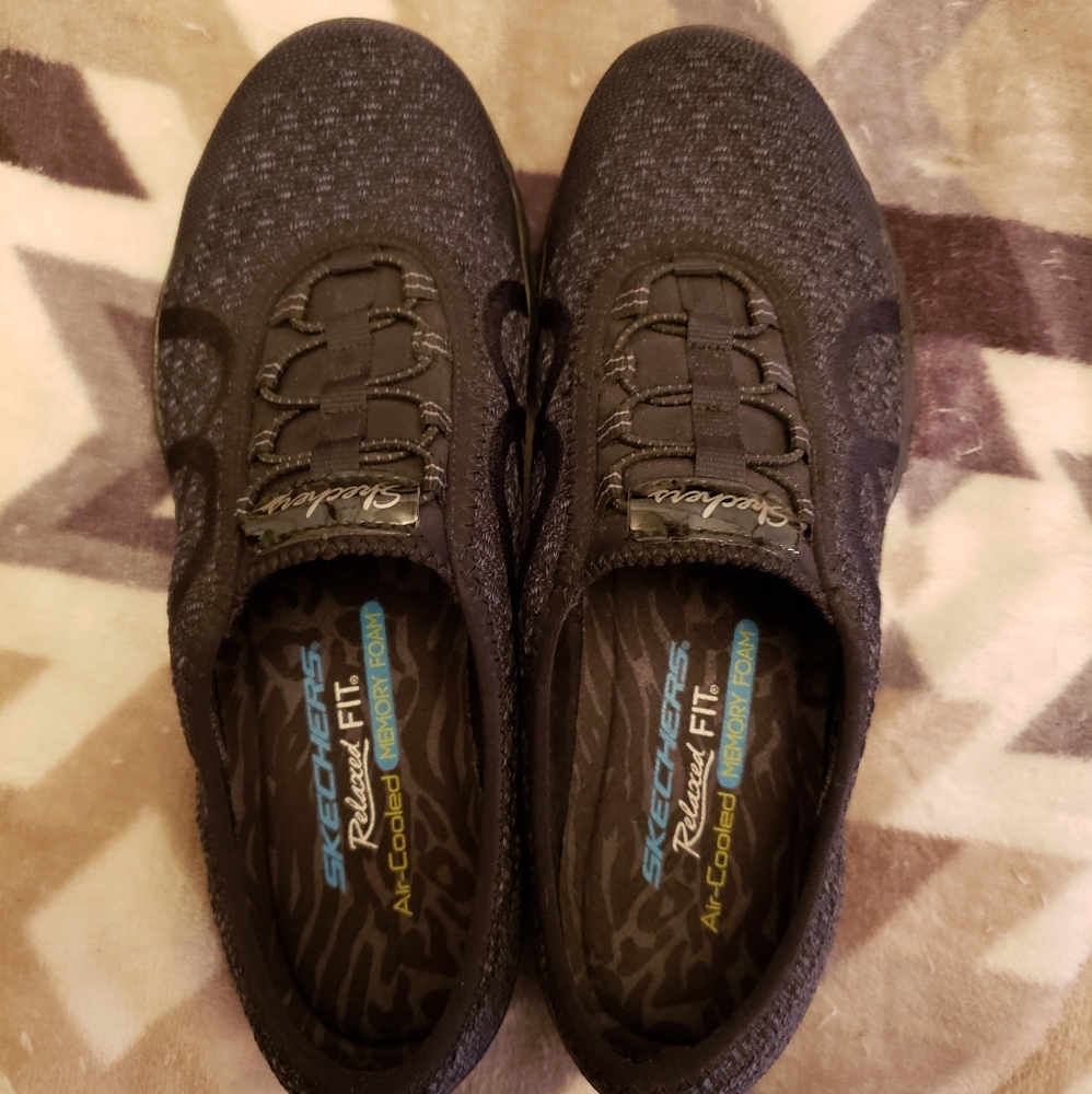 Skechers